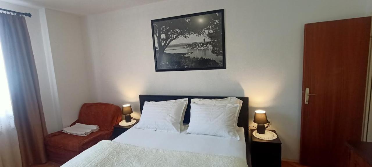Hotel Rab-Centar à Rab Town Extérieur photo